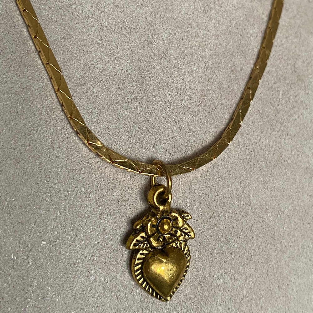 Gold Heart Pendant Necklace